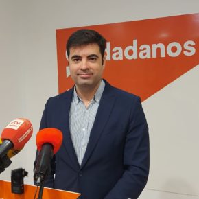 Ciudadanos solicita la creación en Lucena de un aparcamiento municipal con capacidad para un centenar de camiones